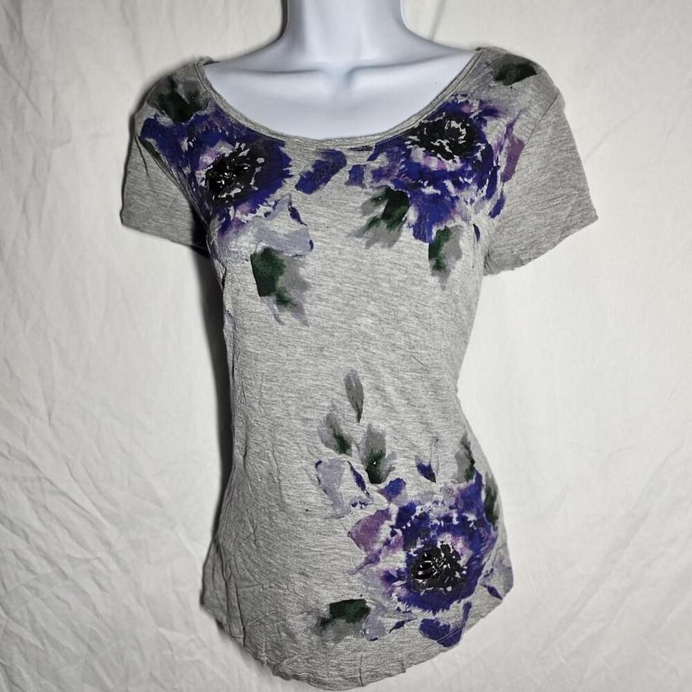 Vera Wang grey floral whimsigoth fairy tshirt